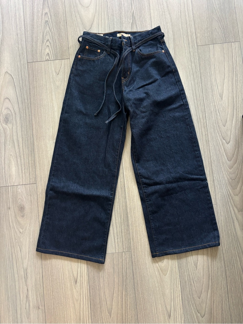 Levi’s Wide Leg Jeans